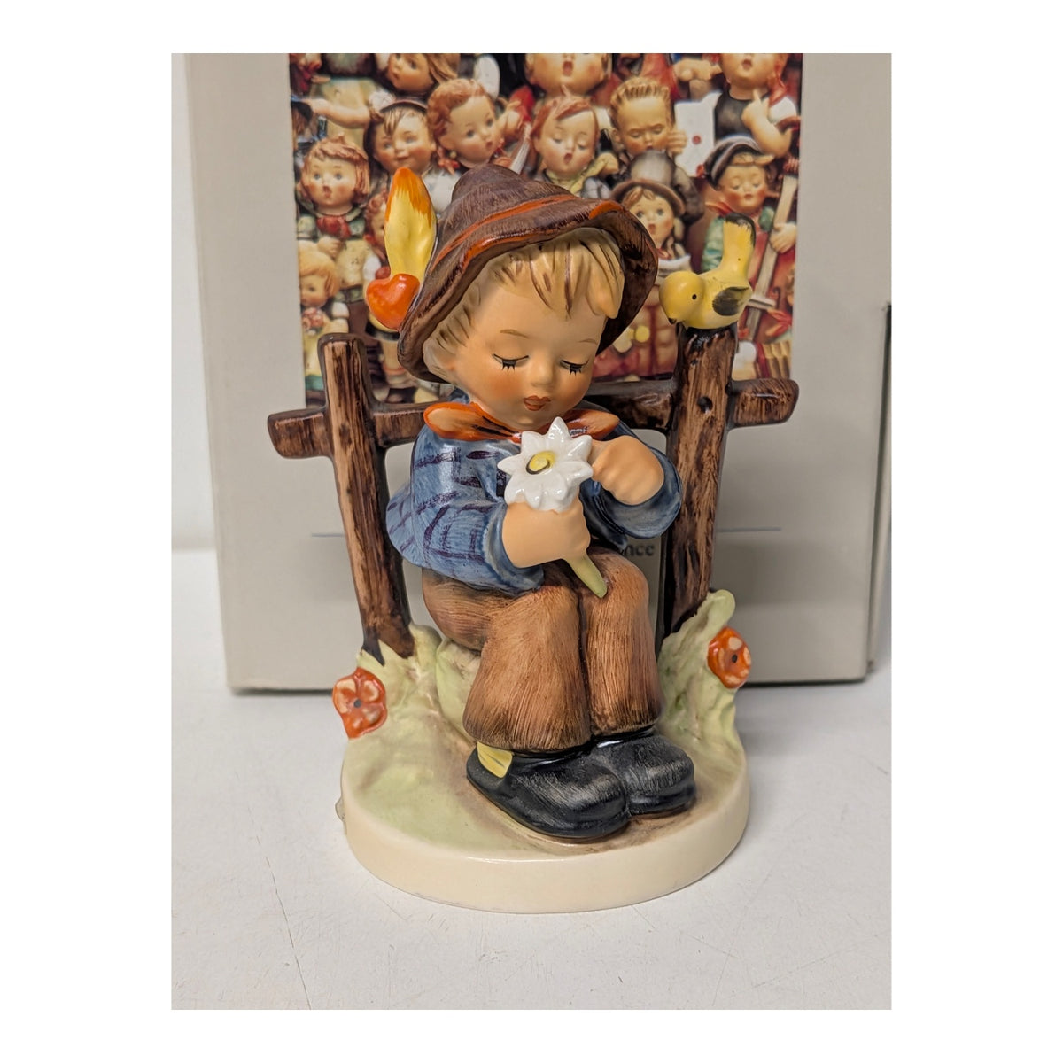 1955 Goebel Hummel Figurine 'She Loves Me, She Loves Me Not' #174 w/ Box