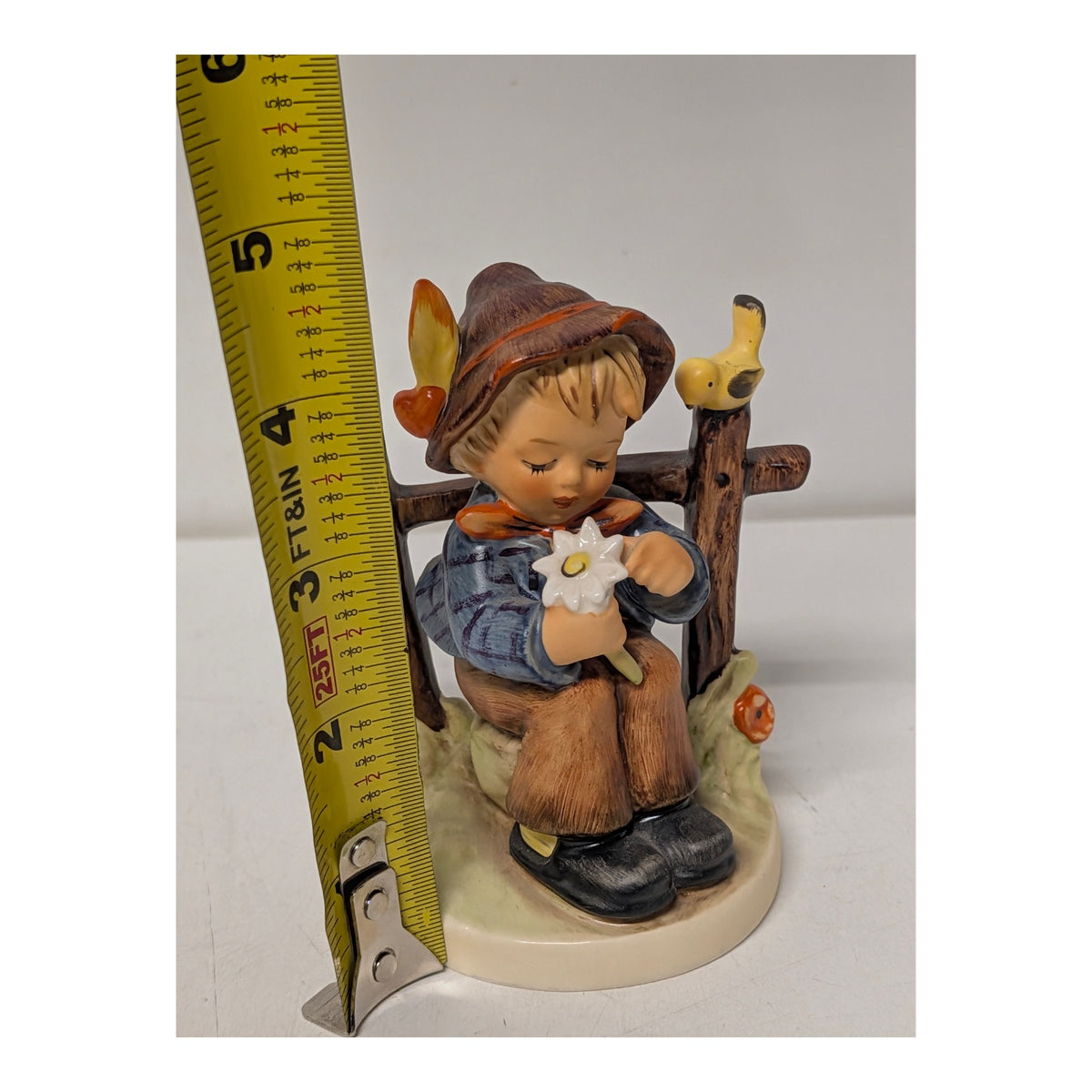 1955 Goebel Hummel Figurine 'She Loves Me, She Loves Me Not' #174 w/ Box